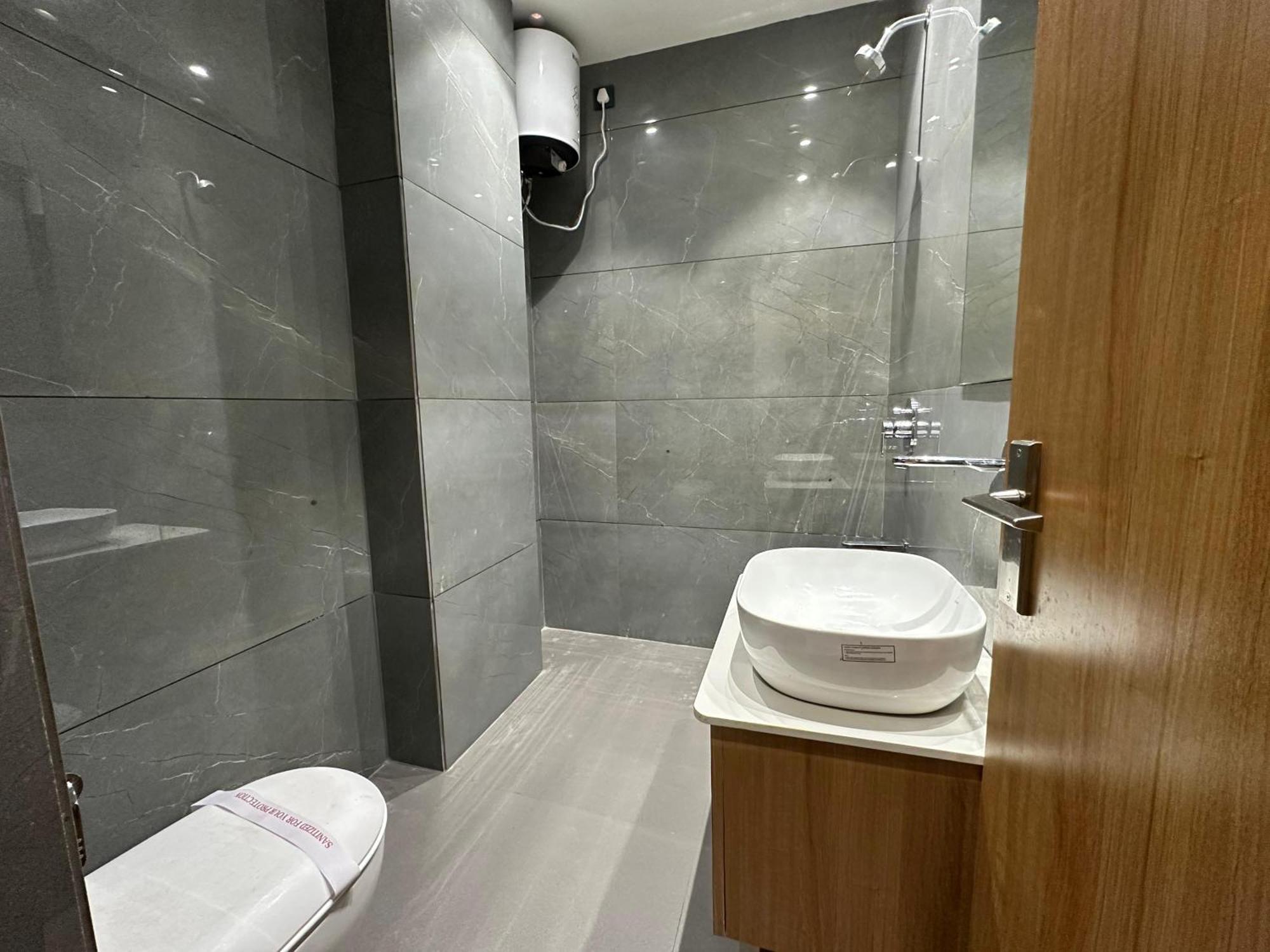 Hotel Sky Way Inn Hisār Extérieur photo